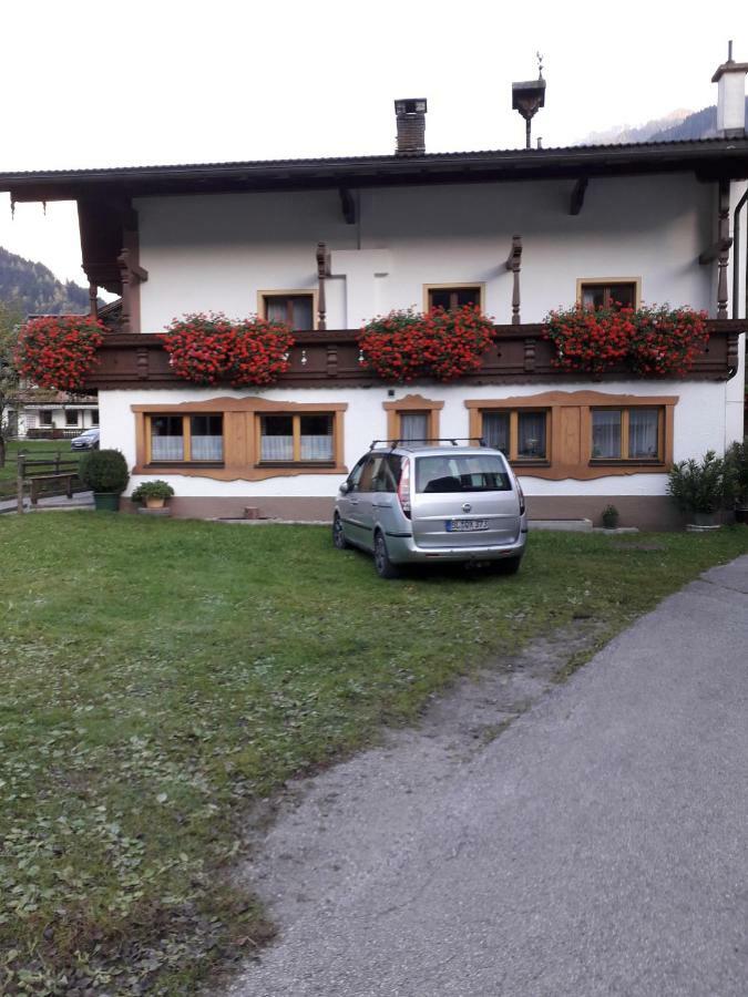 Nieslerhof Villa Mayrhofen Exterior photo