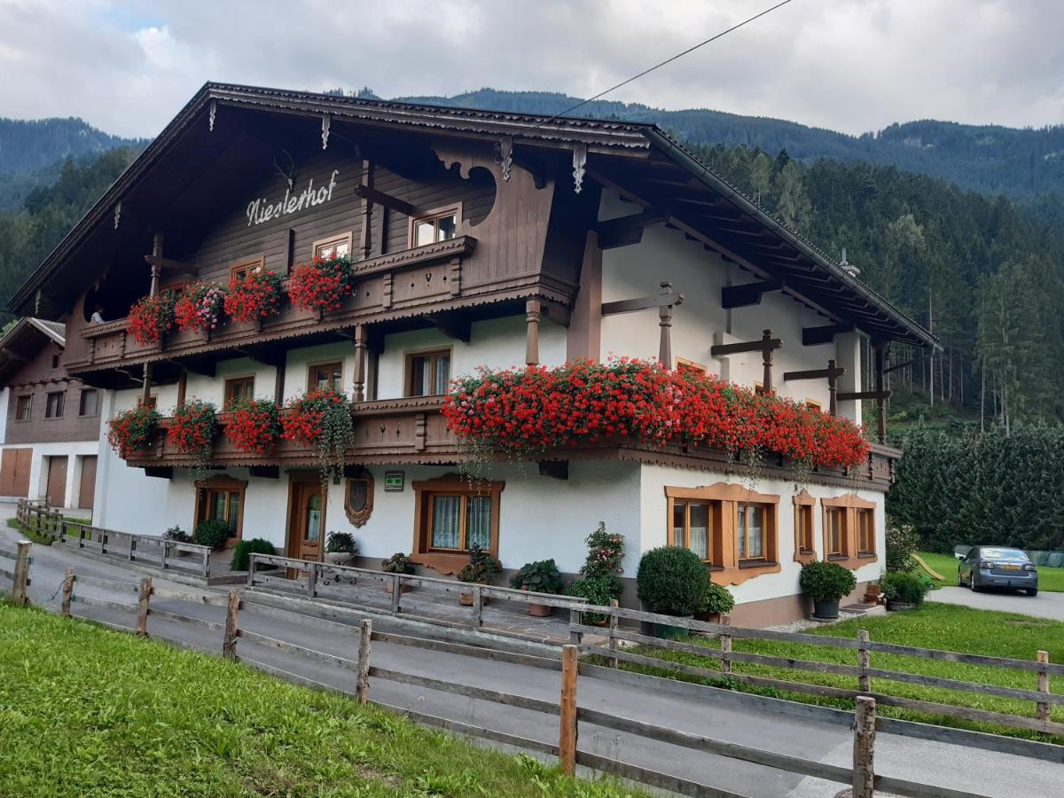 Nieslerhof Villa Mayrhofen Exterior photo